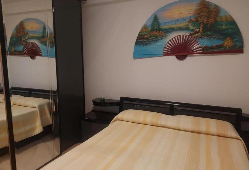 اتاق استاندارد با سرویس بهداشتی مشترک, A Casa Di Franco