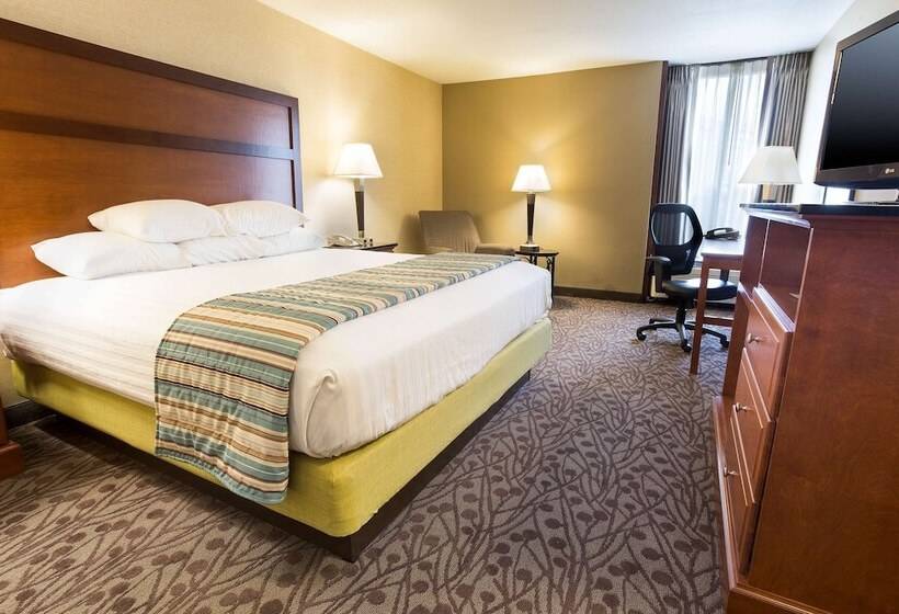 Номер Deluxe, Drury Inn & Suites Atlanta Airport