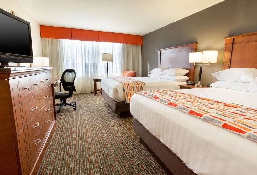 Номер Deluxe, Drury Inn & Suites St. Louis Creve Coeur