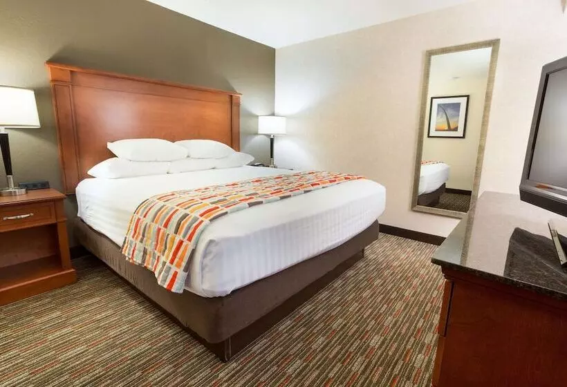 スイート, Drury Inn & Suites St. Louis Creve Coeur