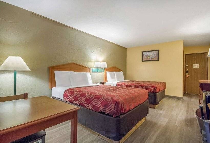 Номер Стандарт 2 Двуспальные Кровати, Econo Lodge Lansing  Leavenworth