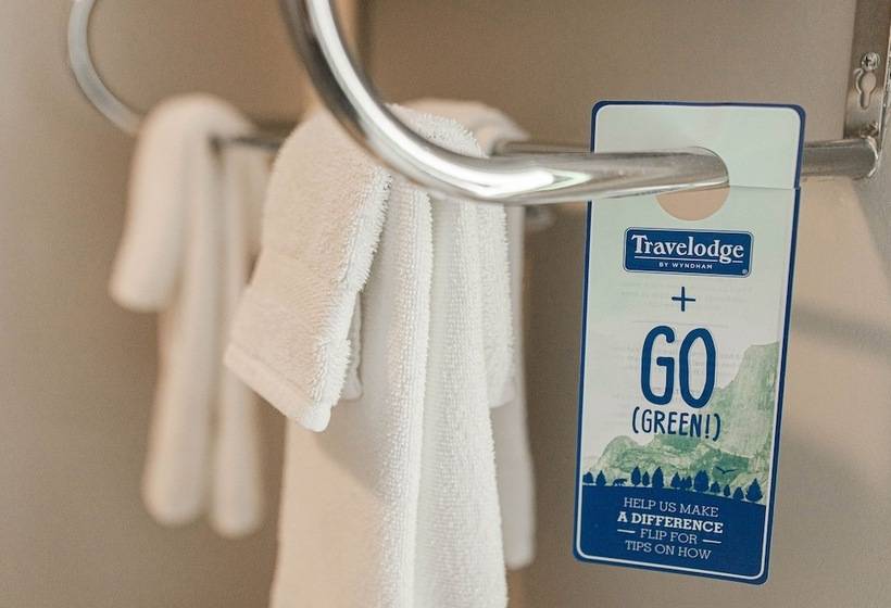 غرفه قياسيه سريرين مزدوجين, Travelodge By Wyndham Escanaba