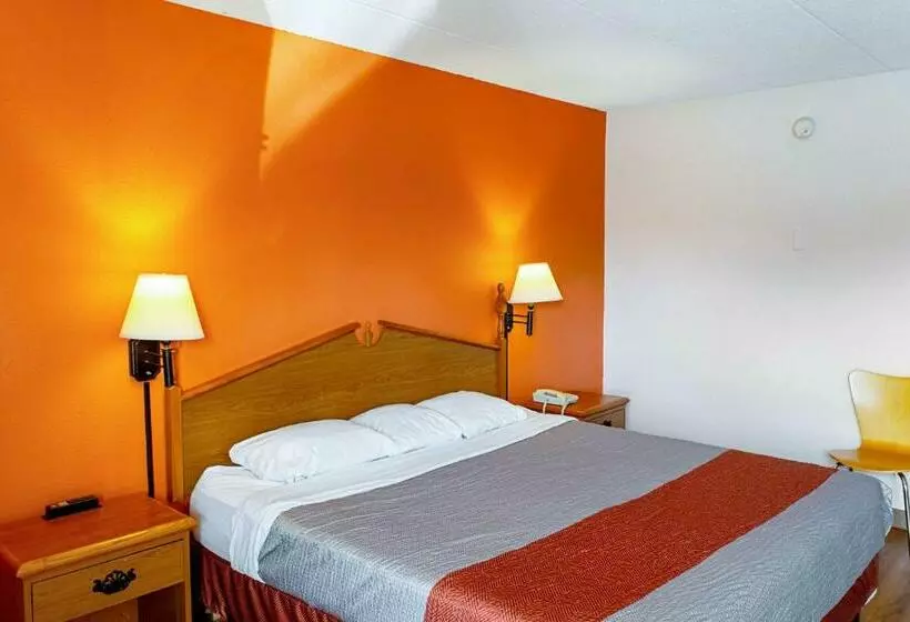 キングサイズベッドのデラックスルーム, Motel 6 Cincinnati, Oh