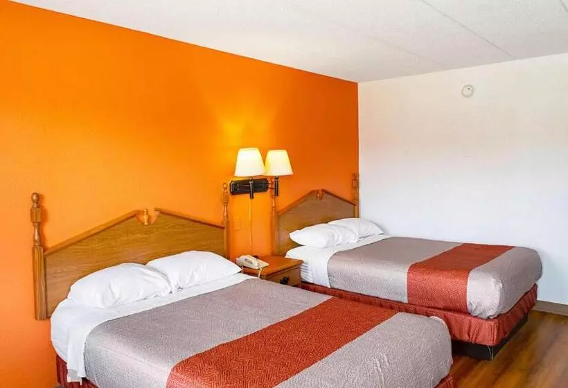 デラックスの４人部屋, Motel 6 Cincinnati, Oh