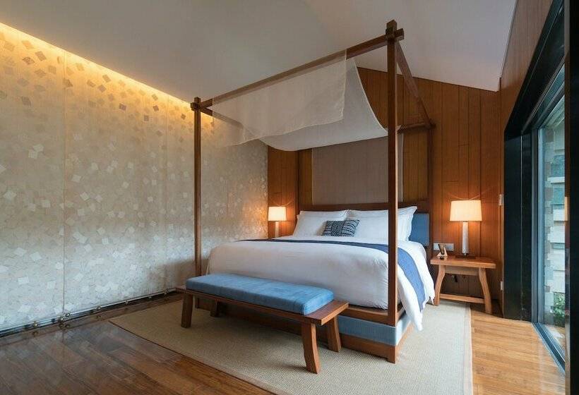 带2个卧室的别墅, The Lost Stone