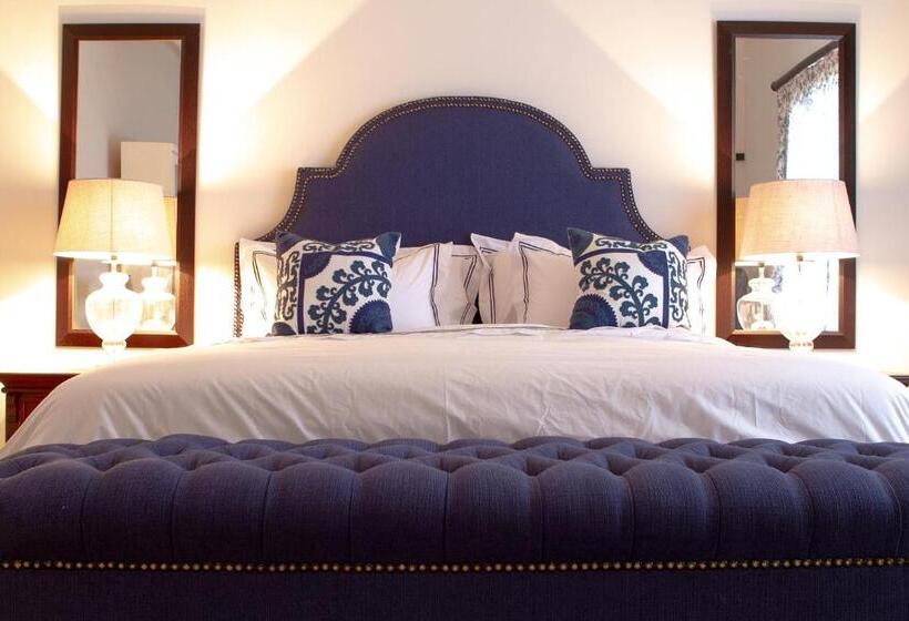 디럭스 스위트 킹 침대, The Stables, Beaulieu Kyalami