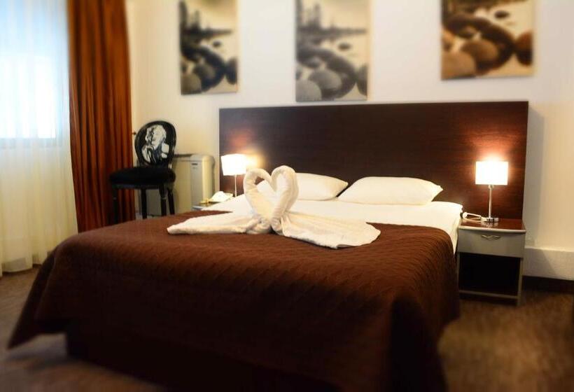 Номер Стандарт, Motel Anghel