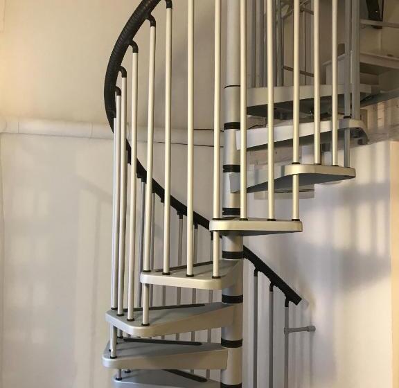 اتاق لوکس چهار تخته, Sesta Strada