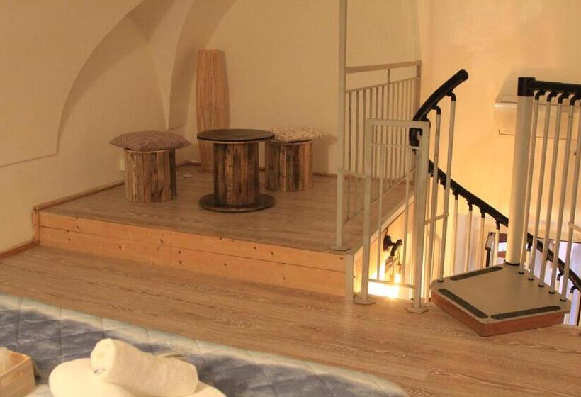 اتاق سوپریور چهار تخته, Sesta Strada