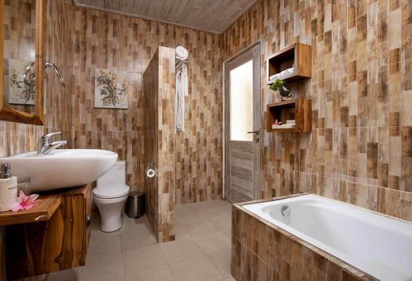 חדר דחוקס עם מיטת קינג, Abian Taksu Suite & Villas