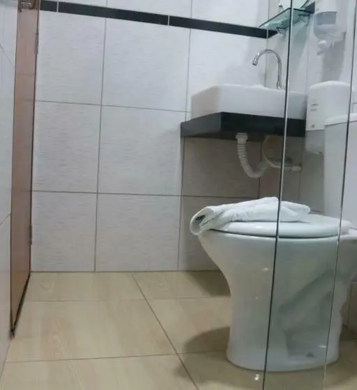 سوییت سوپریور, Pousada Málaga