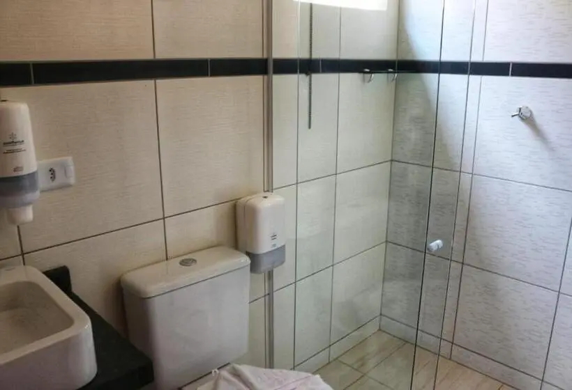 سوییت خانوادگی, Pousada Málaga