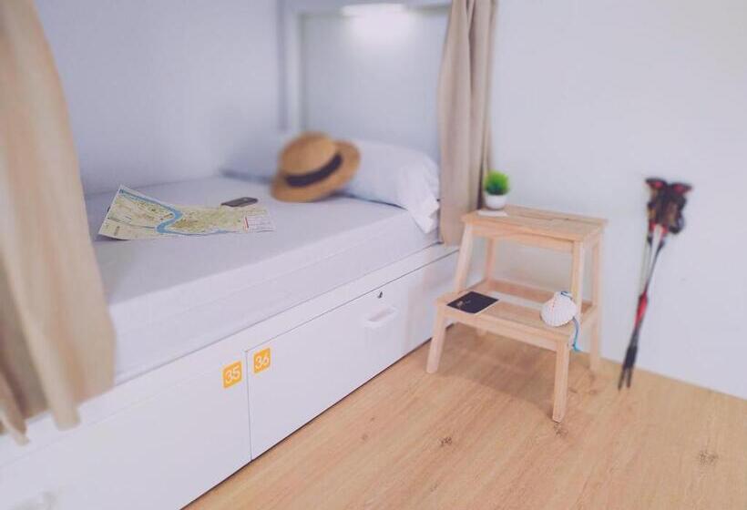 تختخواب در اتاق مشترک, Albergue Nacama Hostel Pontevedra Exclusivo Peregrinos Pilgrims