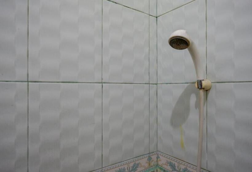 غرفة ديلوكس, Reddoorz Plus Syariah At Alam Raya