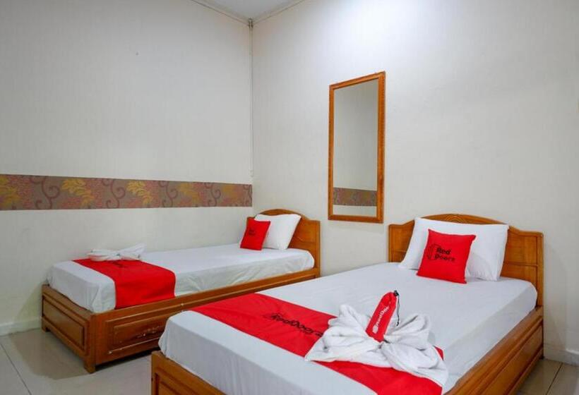 غرفة ديلوكس, Reddoorz Plus Syariah At Alam Raya