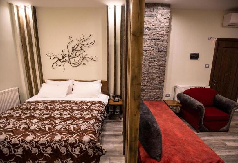 اتاق لوکس سه تخته, Vila Eden Boutique
