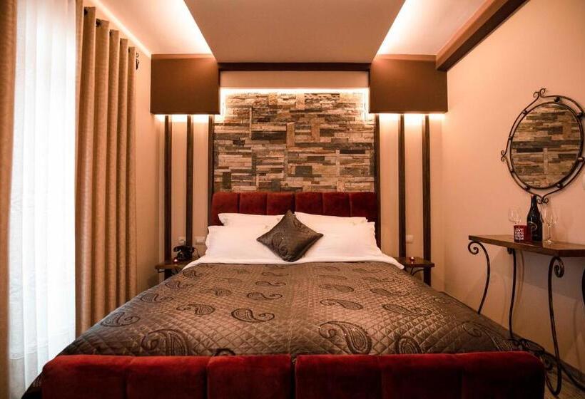 اتاق لوکس با بالکن, Vila Eden Boutique