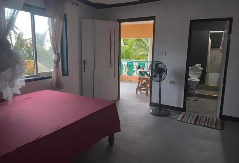 اتاق لوکس با بالکن و چشم‌انداز دریا, Port Antonio Brian S Beach House