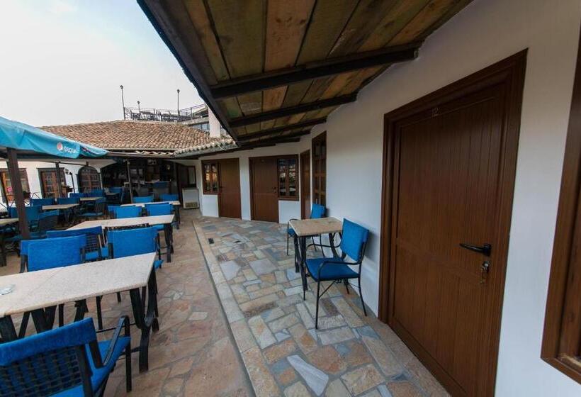 Quarto standart com varanda, Ajka