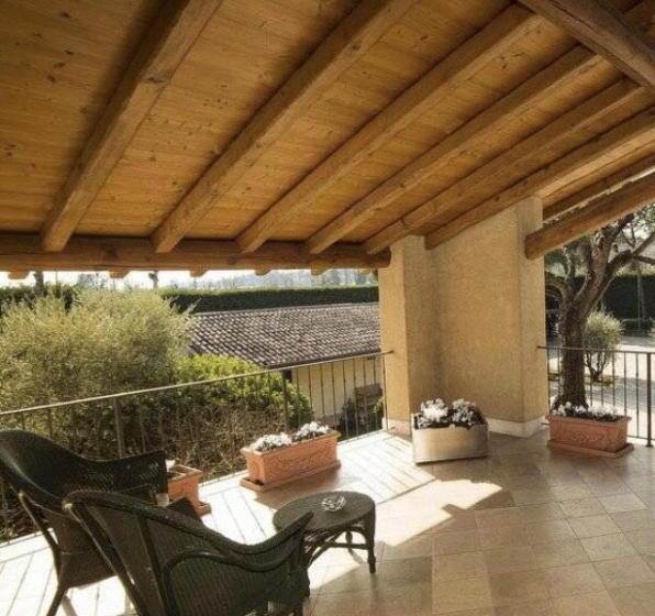 Полулюкс Одноместный с Террасой, Casale La Meridiana