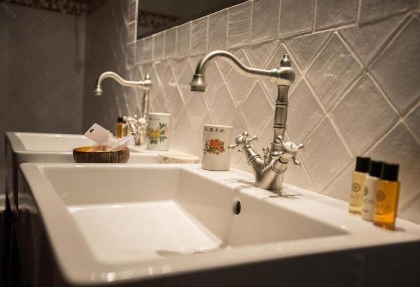 Полулюкс с Балконом, Casale La Meridiana