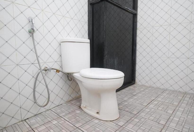 Deluxe Rum, Reddoorz At H&w Hotel Solo