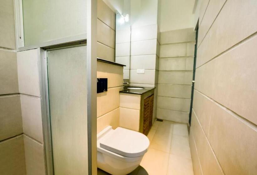 Quarto Deluxe, Urchin Unawatuna