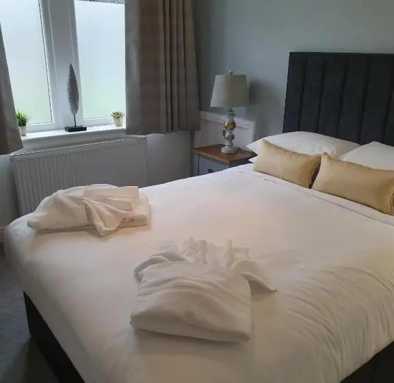 キングサイズベッドのスタンダードルーム, Rooms At The Dressers Arms