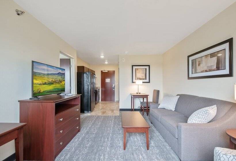 סוויטה, Cobblestone Hotel & Suites   Austin