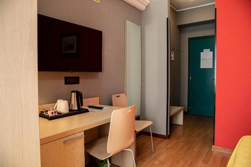 اتاق اکونومی, Keihan Kyoto Ekiminami