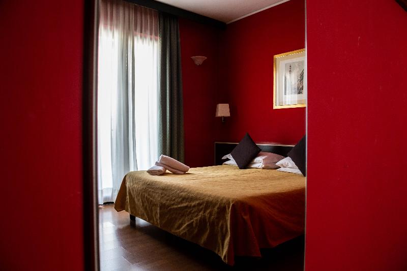 اتاق اکونومی, Keihan Kyoto Ekiminami