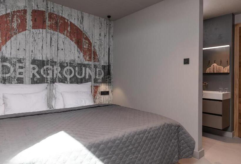 Апартаменты 2 Спальни, Going Triple A Apartments East