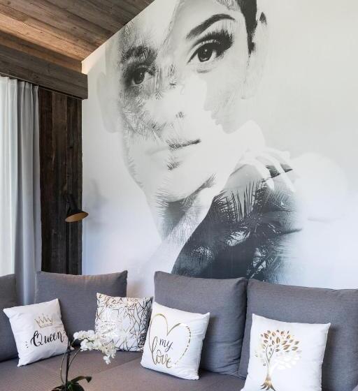 Номер Стандарт, Going Triple A Apartments East