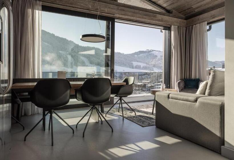 Номер Стандарт, Going Triple A Apartments East