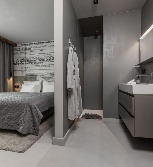 Апартаменты 2 Спальни с Террасой, Going Triple A Apartments East