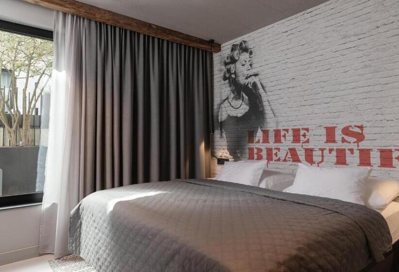 Апартаменты 2 Спальни, Going Triple A Apartments East