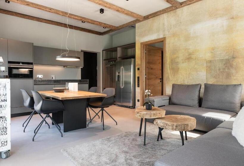 Апартаменты Superior 1 Спальня, Going Triple A Apartments East