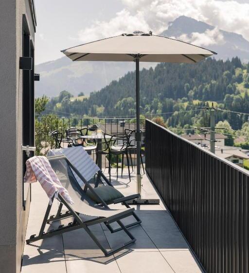 Апартаменты 2 Спальни с Террасой, Going Triple A Apartments East