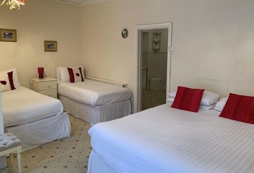 غرفة عائلية, Ambassador