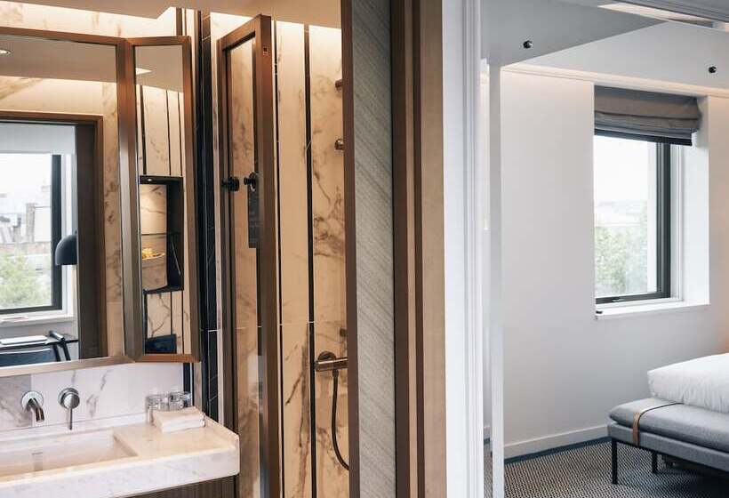 Полулюкс, Page8, Page Hotels