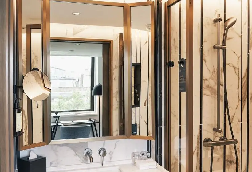 ジュニアスイート, Page8, Page Hotels