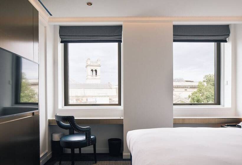 Номер Deluxe, Page8, Page Hotels