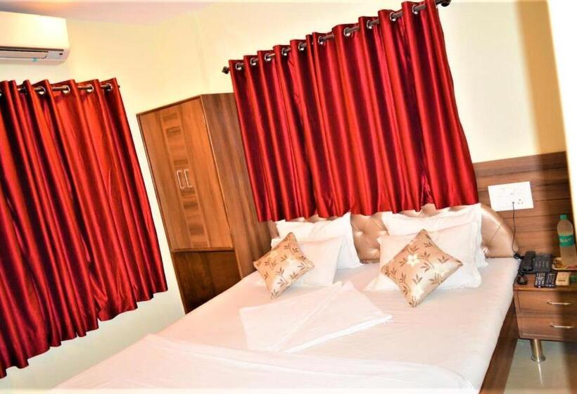 חדר משפחתי, Visau,shirdi