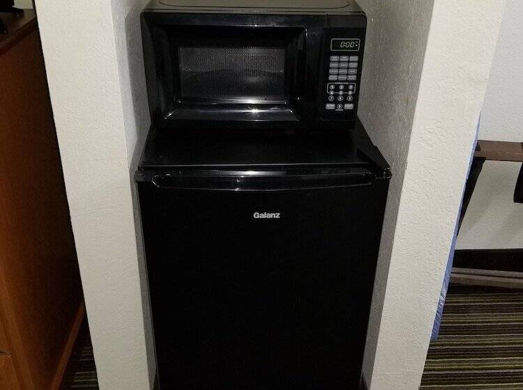 Номер Стандарт, Executive Inn