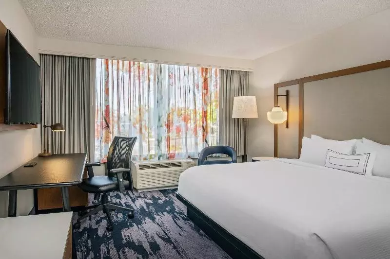 اتاق استاندارد با تخت بزرگ, Fairfield Inn By Marriott Bangor