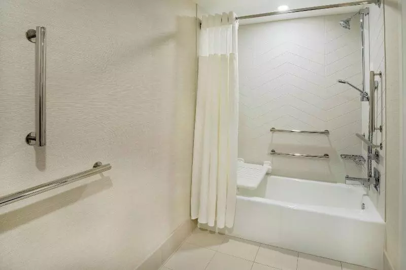 اتاق استاندارد با تخت بزرگ, Fairfield Inn By Marriott Bangor