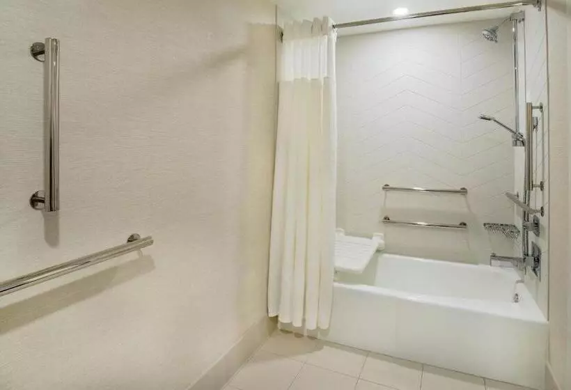 اتاق استاندارد با تخت بزرگ, Fairfield Inn By Marriott Bangor