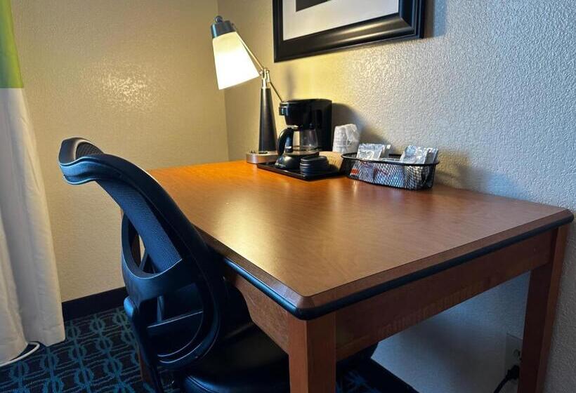 스위트 킹사이즈 침대, Best Western Plus Fenton