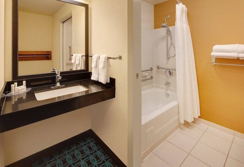 חדר סטנדרט שתי מיטות זוגיות, Fairfield Inn & Suites Indianapolis Airport
