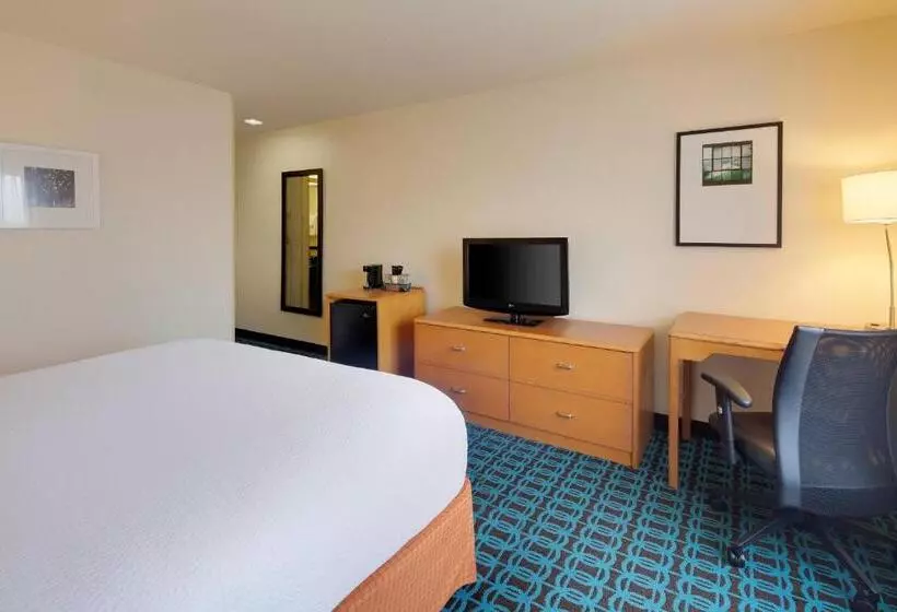 Standard-invahuone King-vuode, Fairfield Inn & Suites Indianapolis Airport